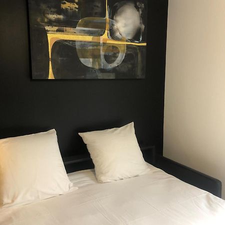 Une Chambre A Neuilly Guest House Exterior foto