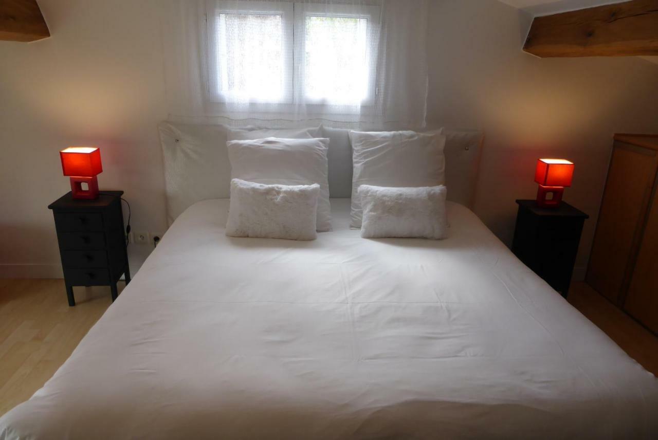 Une Chambre A Neuilly Guest House Exterior foto